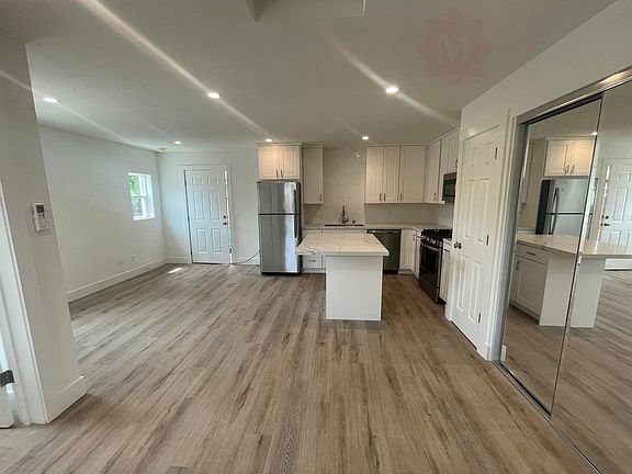 5th image of 520 W Gutierrez St #D