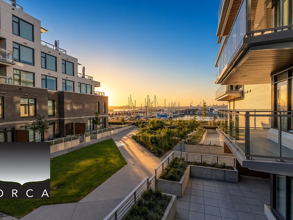 777 Harbour Way #201