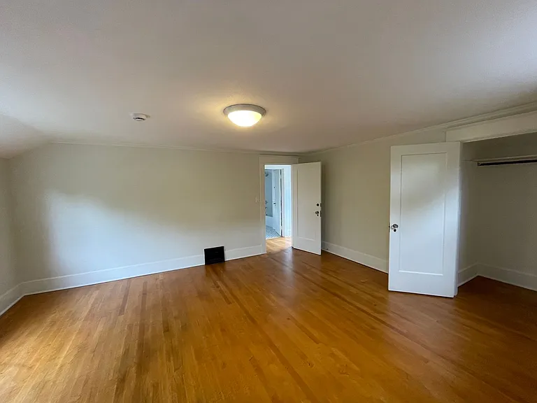 2409 NW Raleigh St — Photo 30