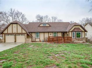 9108 E 83rd St, Raytown, MO 64138