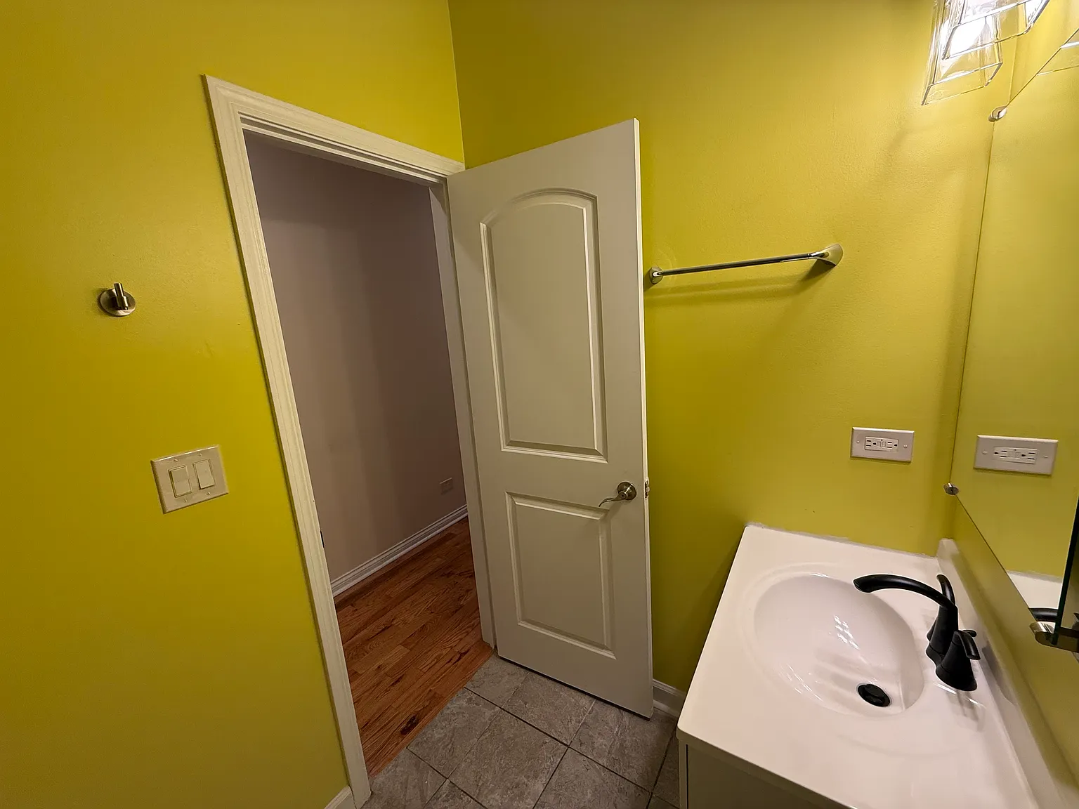 4 bed, 1500 sqft, $2,200 — Photo 2