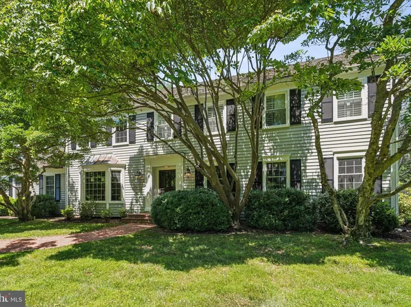 9100 Falls Rd, Potomac, MD 20854