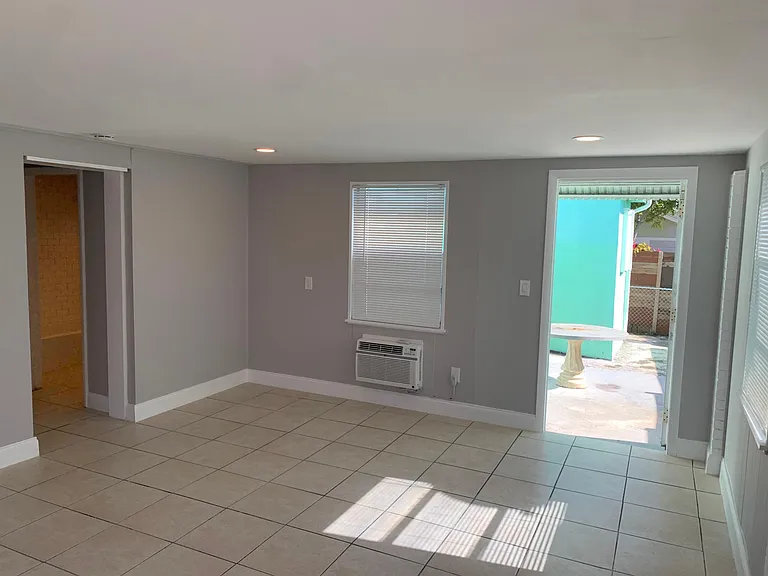 5002 Parker Ave — Photo 10