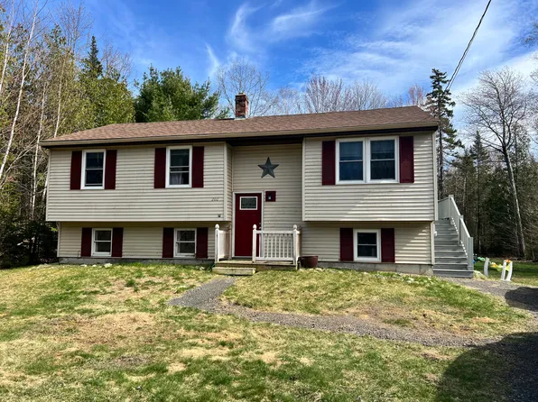 202 Rooks Road, Holden, ME 04429