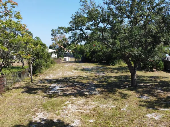 2713 N Pleasant Oak Ct, Panama City Beach, FL 32408