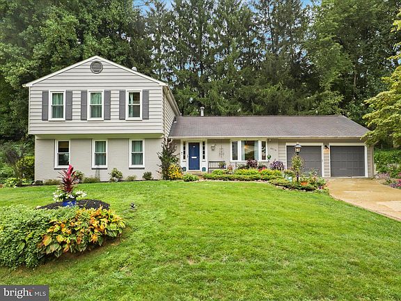 3rd image of 4914 Althea Dr