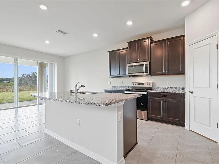 3827 Sunny Spring St — Photo 14