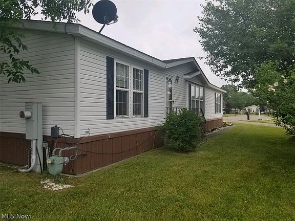 4th image of 152 Ashwood Ave