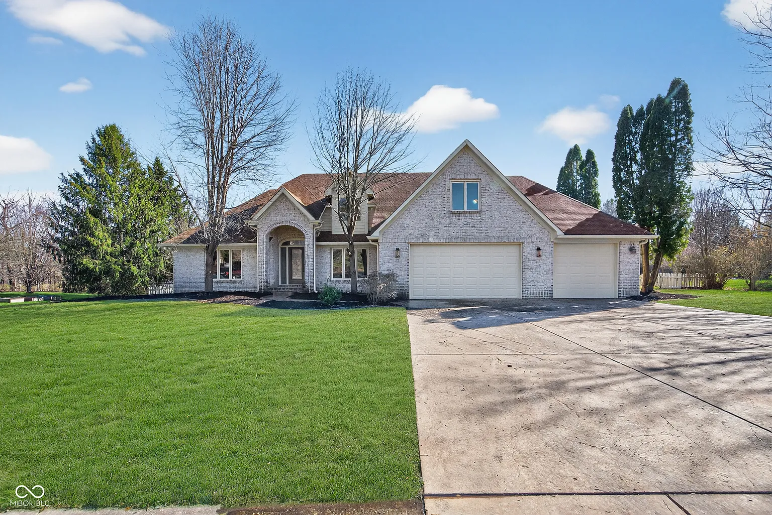6079 Timberbend Dr photo 1