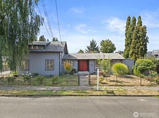 612 7th St SW, Puyallup, WA 98371