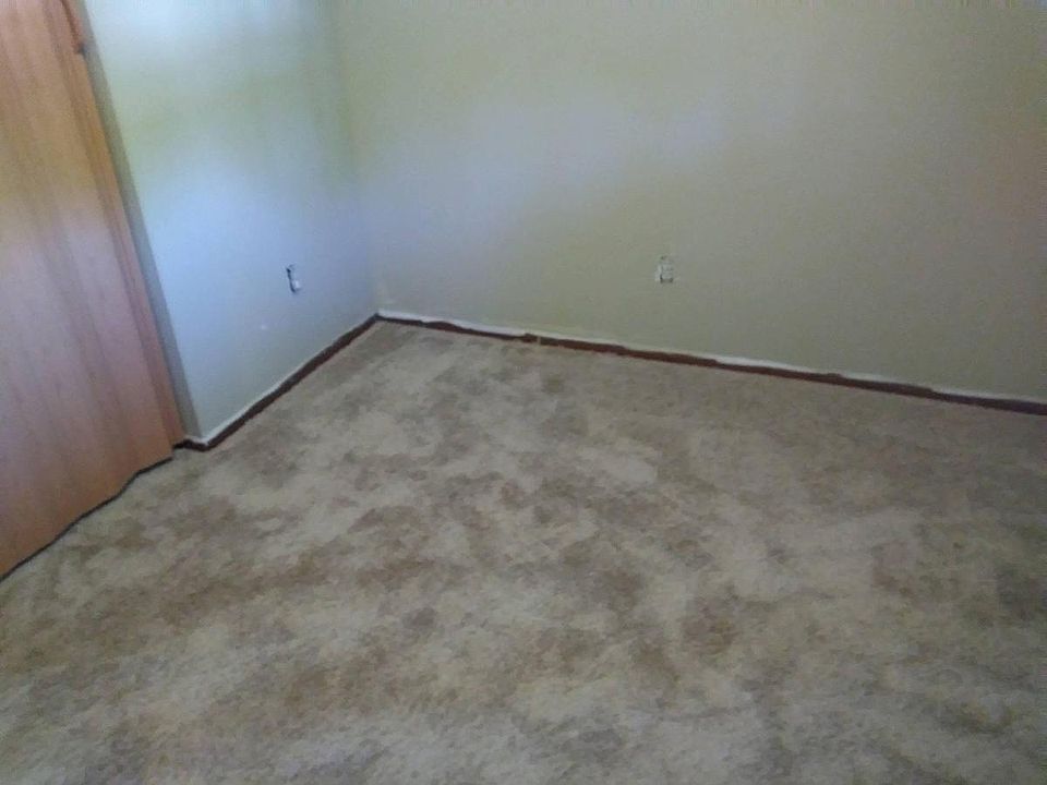 1st image of 616 Bowie Dr