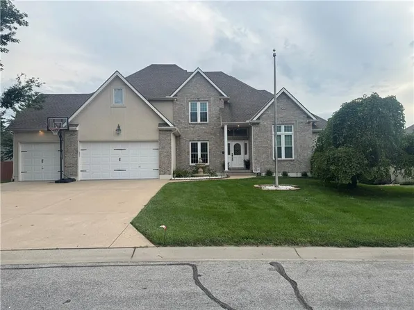 4204 NE Kennesaw Rdg, Lees Summit, MO 64064