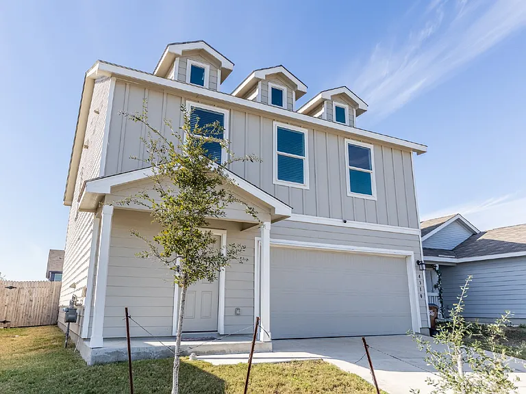 4310 Fluvial Cir — Photo 2