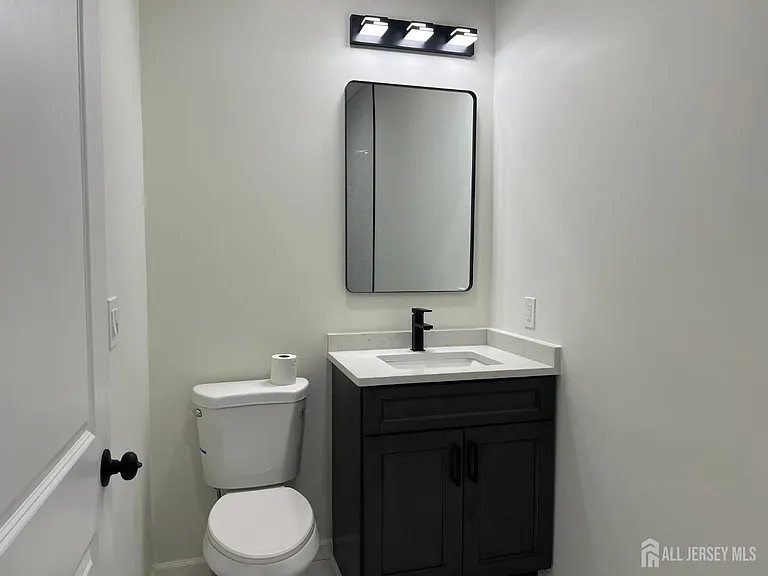 33 Obert St #1A — Photo 10