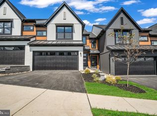 2141 S Autumn Chase Dr #21-04, Mechanicsburg, PA