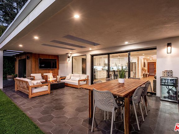 5th image of 22745 Erwin St