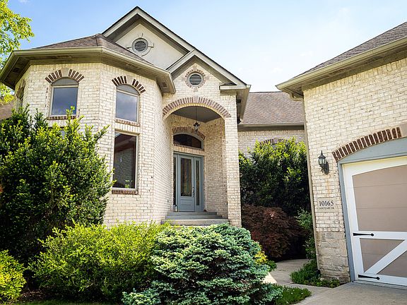 5th image of 10165 Sanctuary Dr