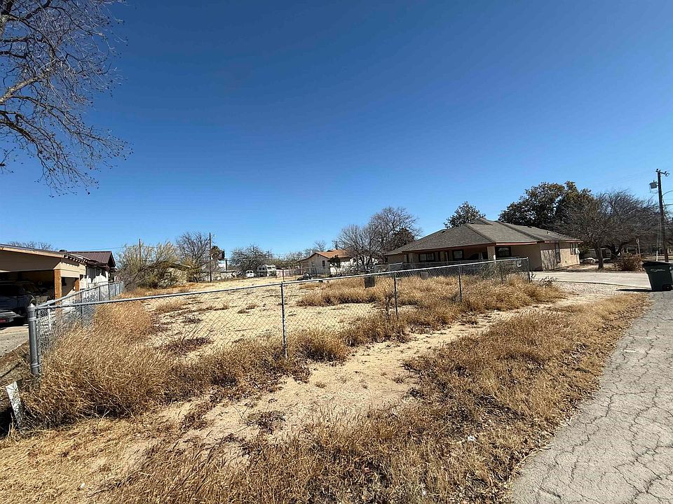 2nd image of 806 San Felipe Ave #9-DEL