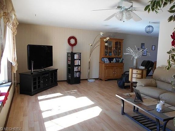 4th image of 16435 Walnut Creek Dr