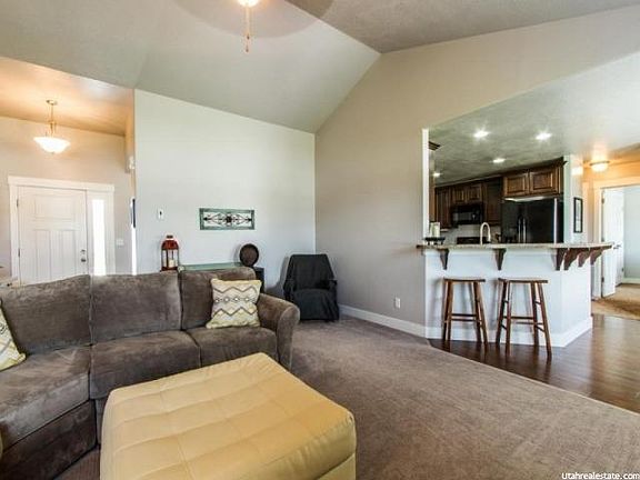 5th image of 1019 S 300th St E