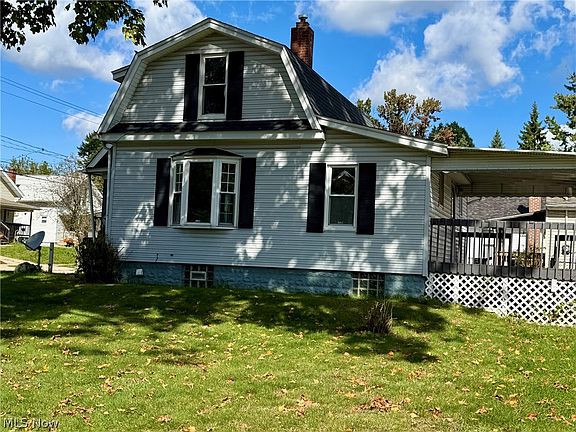 3rd image of 375 Pauline Ave