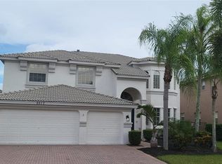 2217 Ridgewood Cir, Royal Palm Beach, FL 33411