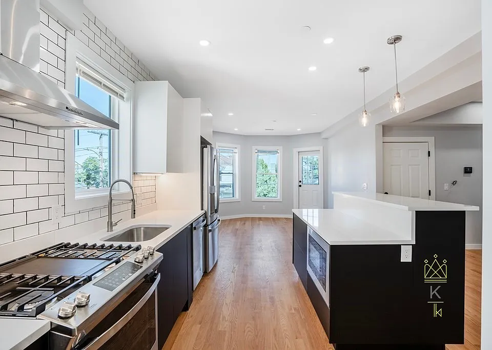 27 Linden St #1