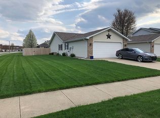 1763 Aspen Dr, Crown Point, IN 46307