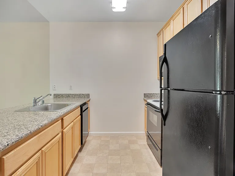 1011 Hartz Way #101 — Photo 8