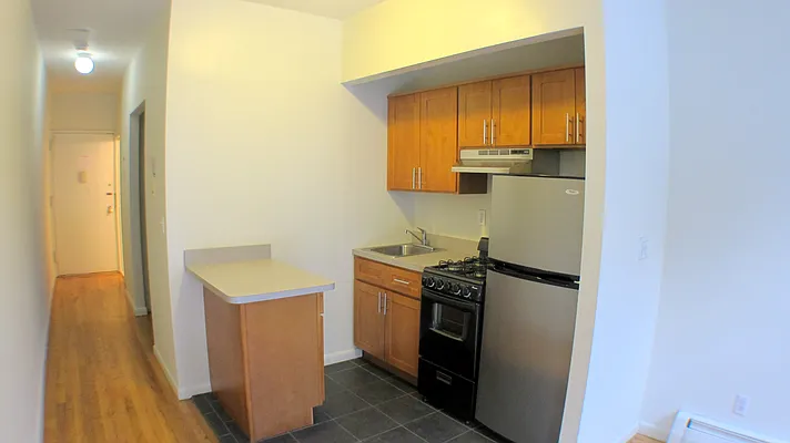 Rented by DSA Realty | media 18