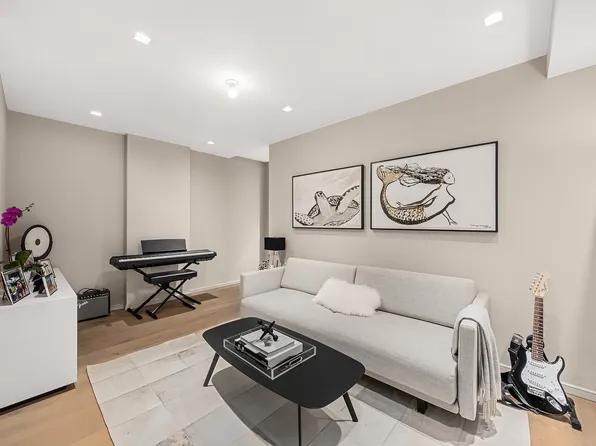 11 Beach Street image 3 of 22