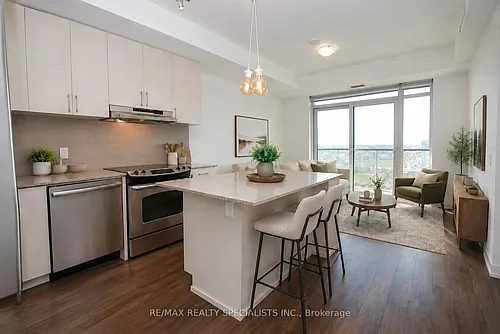 2560 Eglinton Ave W Photo 1