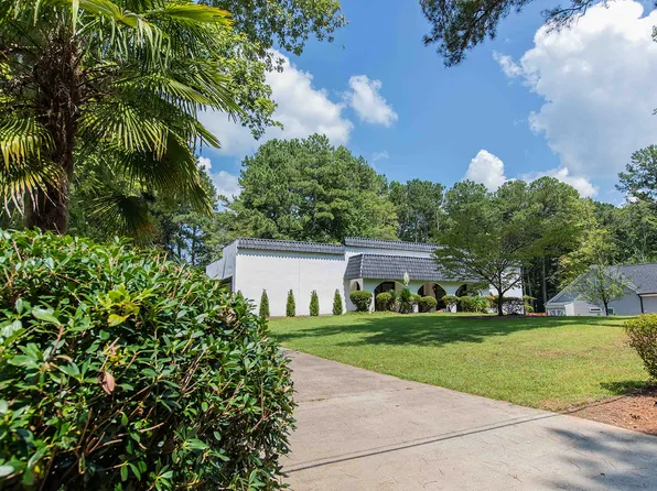 145 Camp Dr, Carrollton, GA 30117