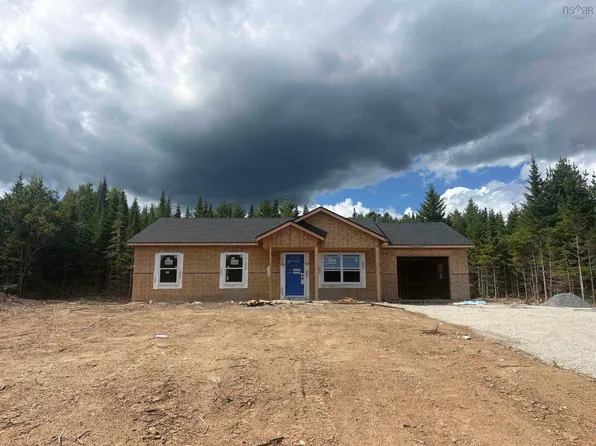 21 Noonan Lake Ln, Chester, NS B0J 1T0