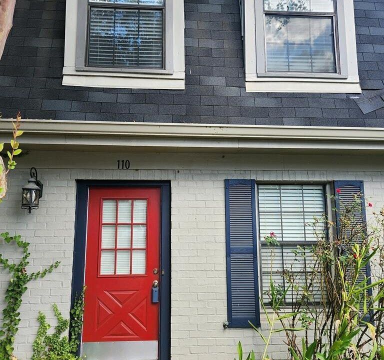 1st image of 110 Westchase Dr