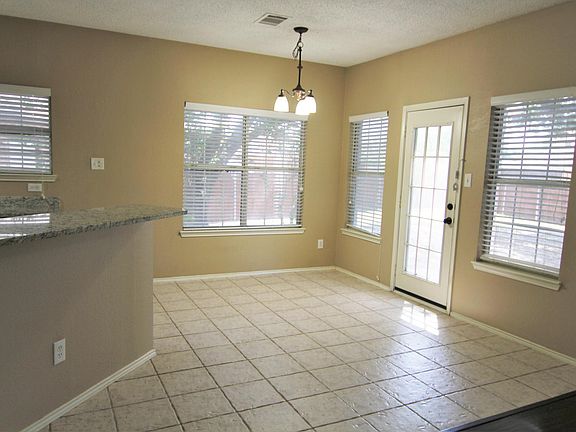 5th image of 5005 Orleans Cir