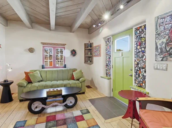 1204 Agua Fria St, Santa Fe, NM 87501