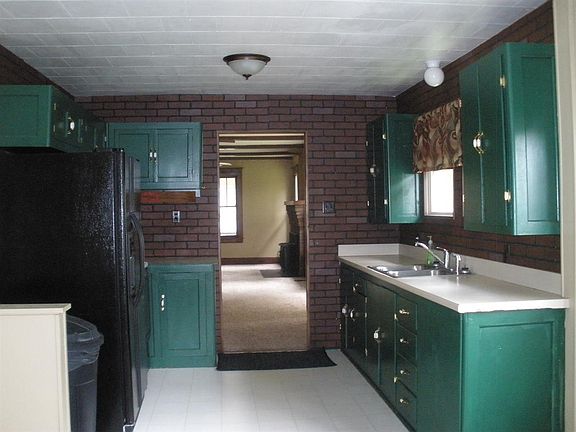5th image of 1405 S Darwin Ave