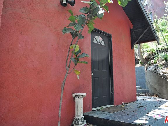 3rd image of 3408 Larissa Dr