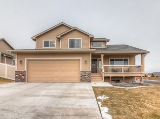 811 Indian Heaven Ct, Yakima, WA 98901