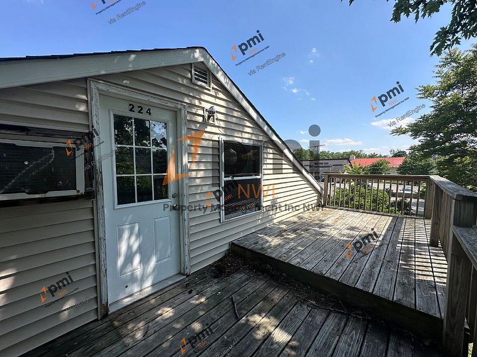 1st image of 224 S Main St