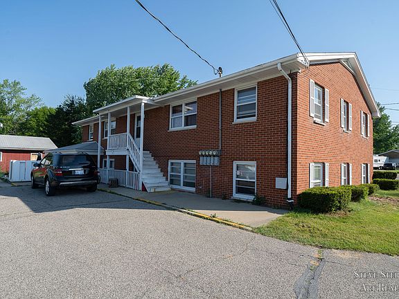 5th image of 3608-3610 Diamond Dr