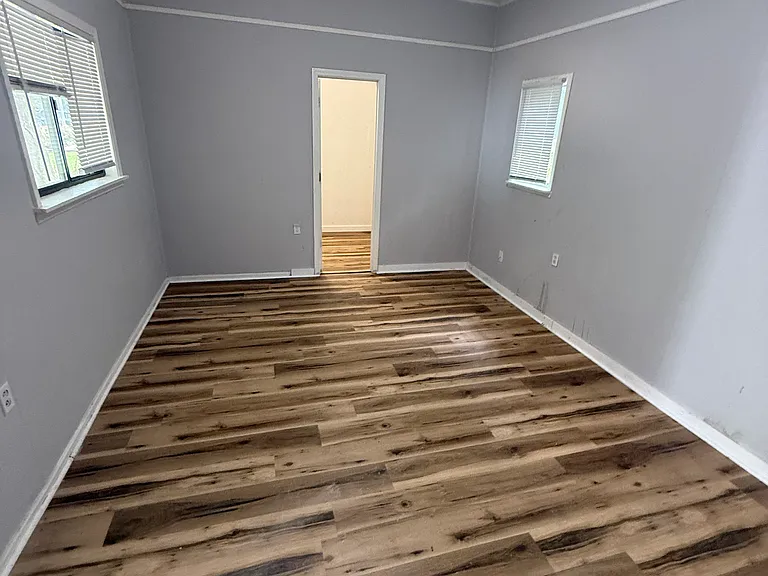 902 Lindsey Dr — Photo 8