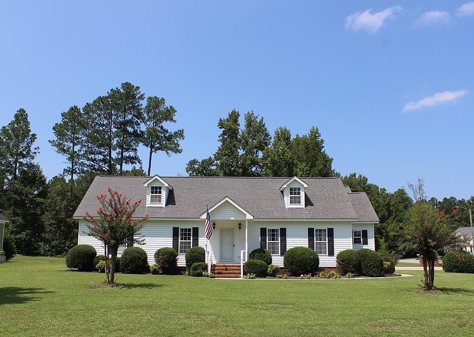 1st image of 405 Birch Dr