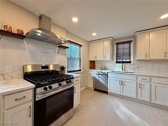 4th image of 2348 Edgerton Rd