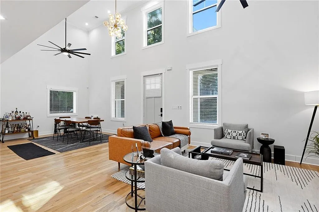 4 bed, 3.5 bath, 2940 sqft, $4,000 — Photo 4