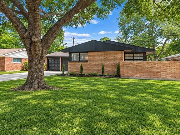 2nd image of 2303 Willowby Dr