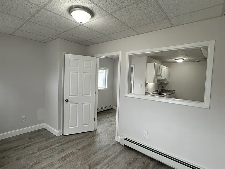 1870 Purchase St #4 — Photo 3