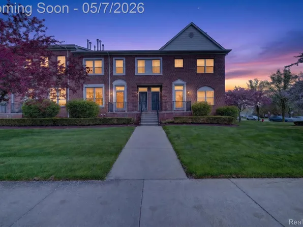 43027 Strand Dr, Sterling Heights, MI 48313