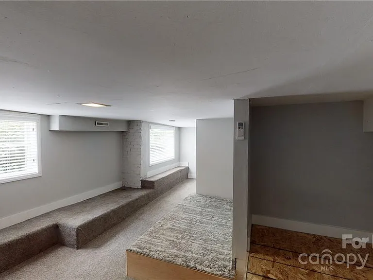 428 Hawthorne Ln #9 — Photo 6